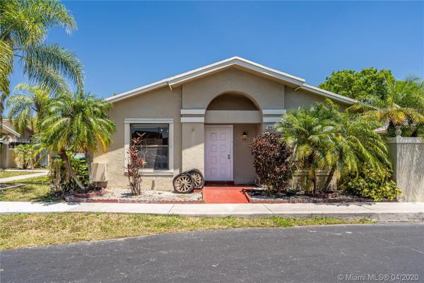 Westwind Lakes Garden Homes, 6402 SW 152nd PL #8-02, Kendall West, Florida 33193, image 2