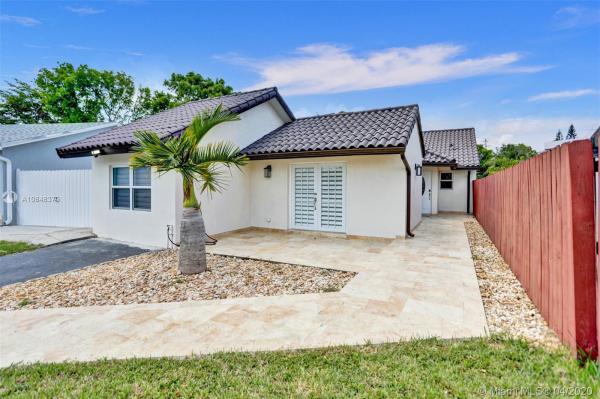 Pueblo Del Sol, 7112 SW 103rd Pl, Sunset, Florida 33173, image 2