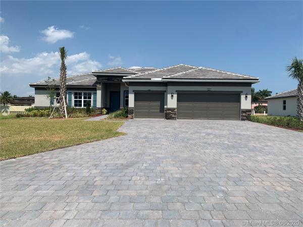 19705 SW 132nd Ct, Three Lakes, Florida 33177, image 2