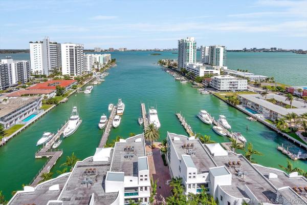 360, 7900 Harbor Island Dr #PH14, North Bay Village, Florida 33141, image 1