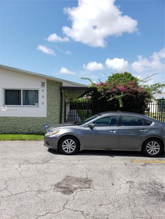 Clifton Manor, 592 NE 150th St, Golden Glades, Florida 33161, image 2