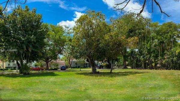 Coral Estates, 631 Zamora Ave, Coral Gables, Florida 33134, image 2