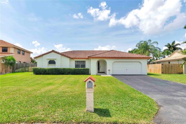 Falcon's Lea, 15100 E Falcons Lea Dr, Davie, Florida 33331, image 2