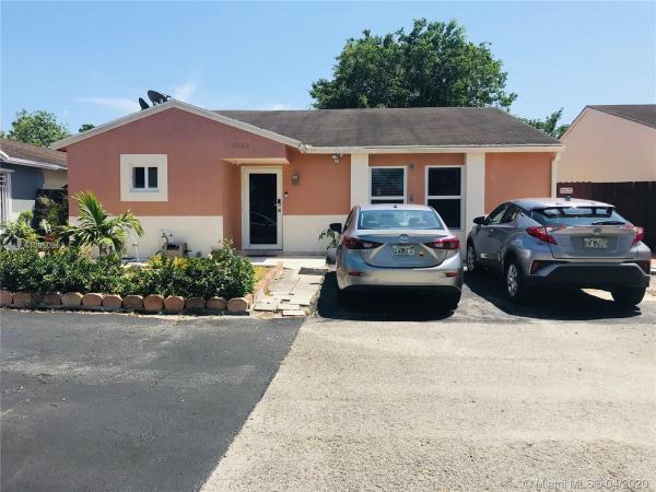 Country Lake Homes, 6752 NW 199th St, Country Club, Florida 33015, image 2