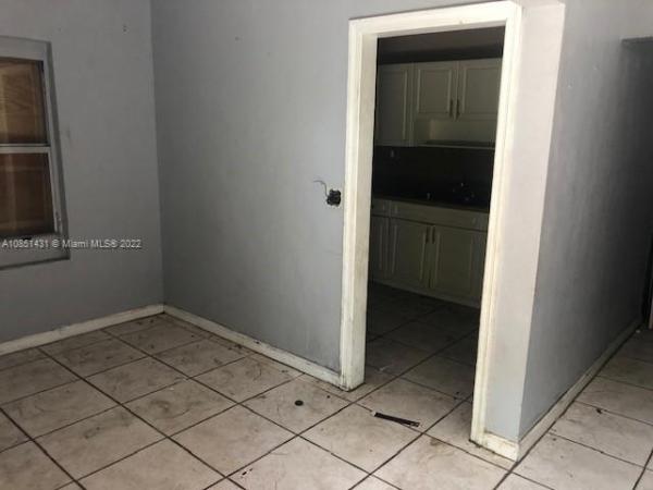 Blake, 521 NW 33rd Ave, Miami, Florida 33125, image 2