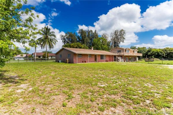 Flamingo Groves, 2700 SW 121st Ter, Davie, Florida 33330, image 2