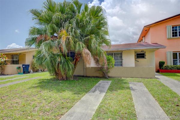 Gables West Villas, 8360 SW 10th St #B, Westchester, Florida 33144, image 2
