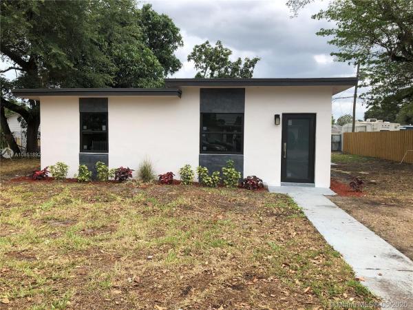 Hyde Park Manor, 1030 NW 141st St, Golden Glades, Florida 33168, image 2