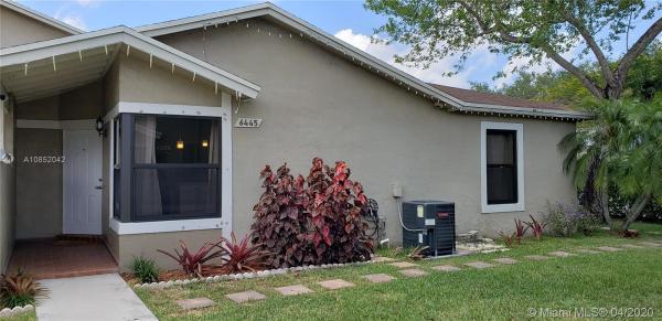 Westwind Lakes Garden Homes, 6445 SW 152nd Pl #6-45, Kendall West, Florida 33193, image 2