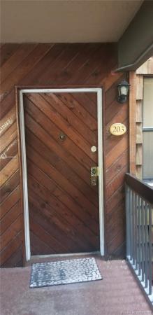 Summertree Village, 511 Ives Dairy Rd #203-6, Ives Estates, Florida 33179, image 2