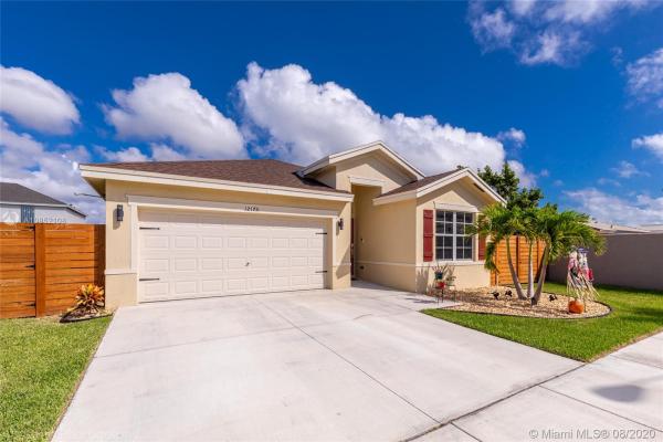 Bay Gardens, 12175 SW 250th Ter, Princeton, Florida 33032, image 2