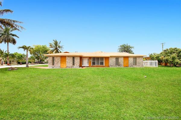 North Dade Country Club Village, 1565 NW 203rd St, Miami Gardens, Florida 33169, image 2