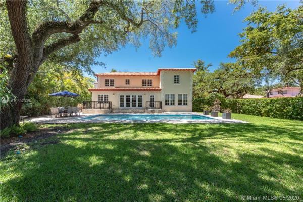 Coral Gables Country Club, 920 Algaringo Ave, Coral Gables, Florida 33134, image 2