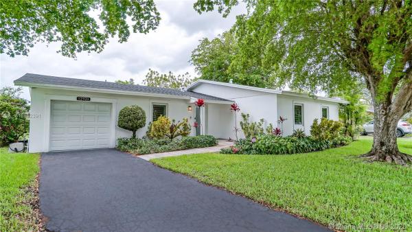 Winston Park, 12921 SW 81st St, Kendale Lakes, Florida 33183, image 2