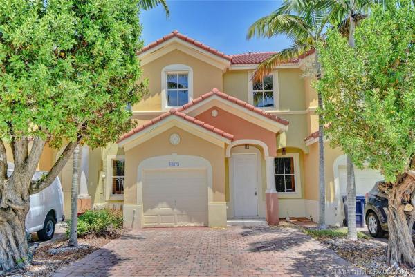 Kendalland, 16673 SW 80th Ter, Kendall, Florida 33193, image 2
