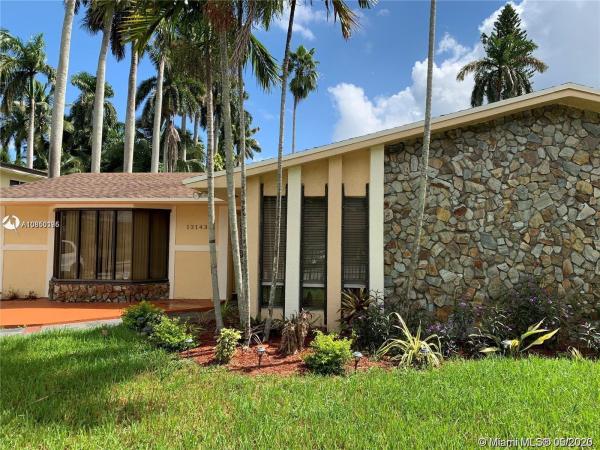 Little Green Acres, 13141 NE 3rd Ave, North Miami, Florida 33161, image 2
