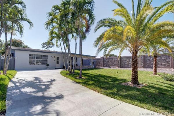 Sunshine Park Estates, 2850 N 62nd Ave, Hollywood, Florida 33024, image 1