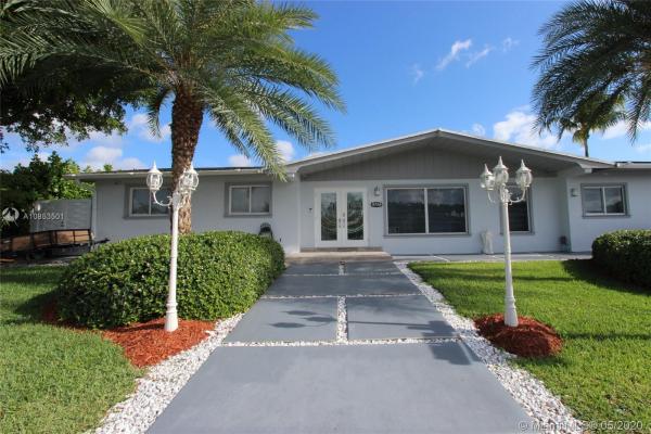 Kendale Lakes No HOA, 14554 SW 76th St, Kendale Lakes, Florida 33183, image 2