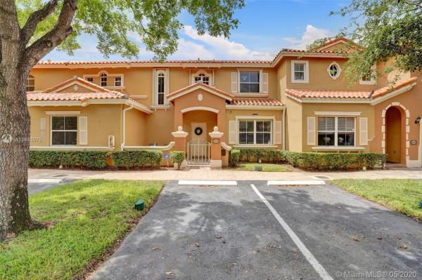Villa Vizcaya, 8402 NW 141st Ter #4003, Miami Lakes, Florida 33016, image 2