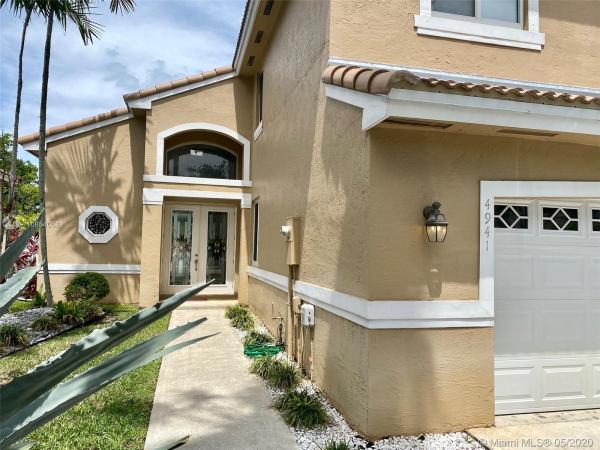 Gardens At Huntington, 4941 SW 150th Ave, Miramar, Florida 33027, image 2