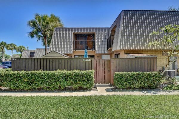 Village Of Sandalwood Lakes South, 5144 51st Way, West Palm Beach, Florida 33409, image 2
