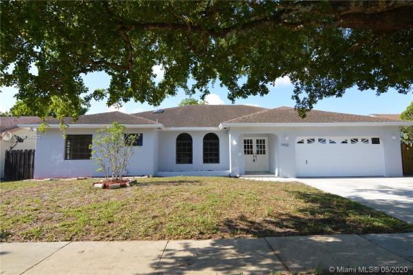 7932 Fairway Blvd, Miramar, Florida 33023, image 2