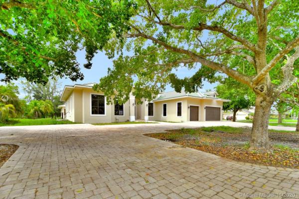 Laurel Oaks, 11870 Acorn Dr, Davie, Florida 33330, image 2