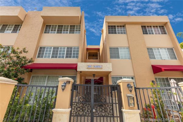 Madeira Village, 300 Madeira Ave #301, Coral Gables, Florida 33134, image 2