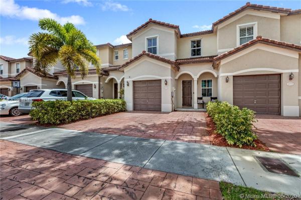 Ives Dairy Townhomes, 20761 NE 10th Path #20761, Ives Estates, Florida 33179, image 2