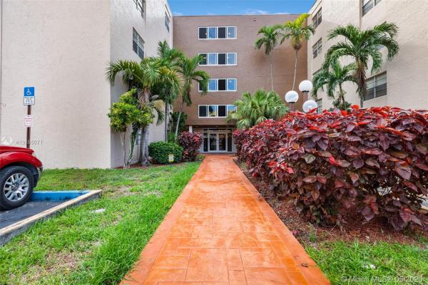 Coral Gate East, 6960 Miami Gardens Dr #2-222, Country Club, Florida 33015, image 2