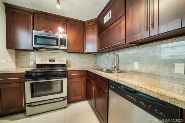 Penn Terrace Towers, 730 Pennsylvania Ave #206, Miami Beach, Florida 33139, image 2