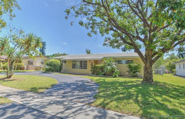 Mirror Lake Estates, 1340 NW 71st Ave, Plantation, Florida 33313, image 2