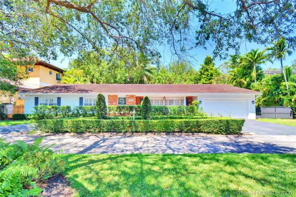 Riviera, 6880 Maynada St, Coral Gables, Florida 33146, image 2