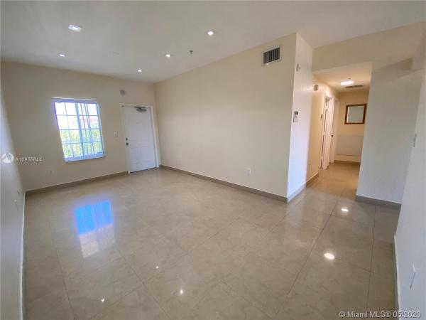 San Marco Villas, 6940 NW 179th St #405-7, Hialeah, Florida 33015, image 2