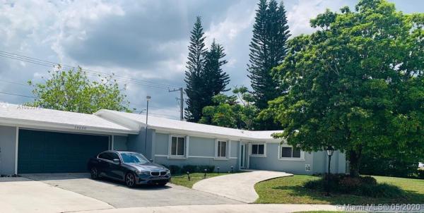Kendale South, 10530 SW 103rd Ave, Kendall, Florida 33176, image 2