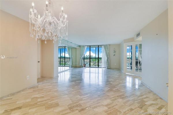 Chantilly, 900 NE 195th St #610, Ives Estates, Florida 33179, image 2