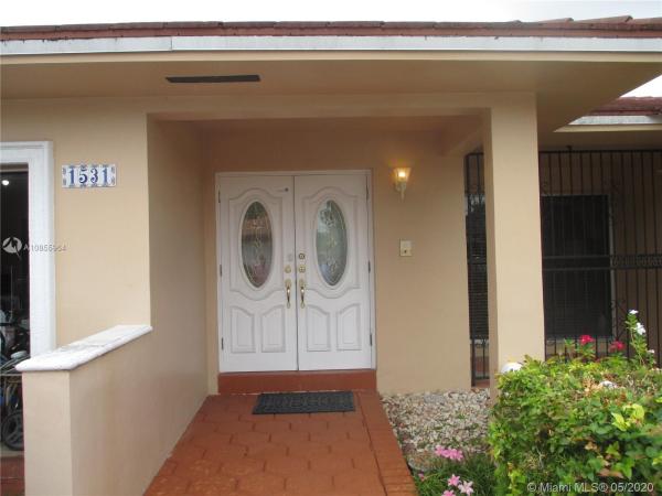 International Gardens, 1531 SW 126th Pl, Tamiami, Florida 33184, image 2
