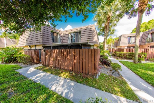 Heritage Village Of Palm Beach Lakes, 7418 74th Way, West Palm Beach, Florida 33407, image 2