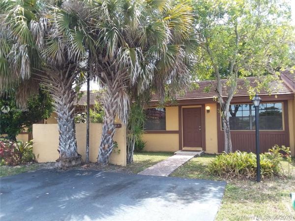 Walden Pond, 8435 SW 147th Pl, Kendall West, Florida 33193, image 2