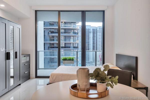 1010 Brickell, 1010 Brickell Ave #2210, Miami, Florida 33131, image 2