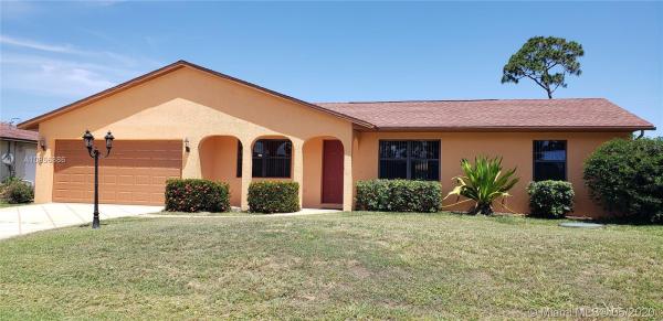 457 SE Walters Ter, Florida 34983, image 2