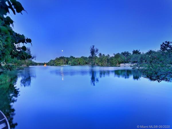Hammock Lakes, 5520 Banyan Dr, Coral Gables, Florida 33156, image 2