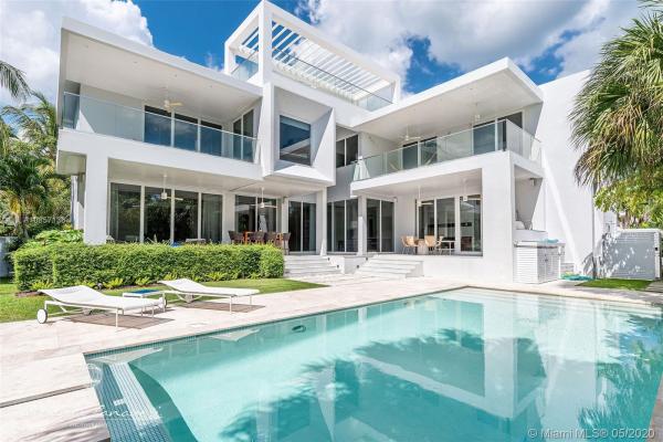 Tropical Isle Homes, 280 Cranwood Dr, Key Biscayne, Florida 33149, image 2