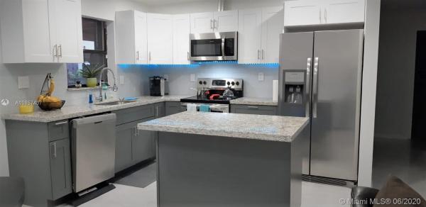 Groves Villas, 5871 SW 144th Cir Pl, Kendale Lakes, Florida 33183, image 2