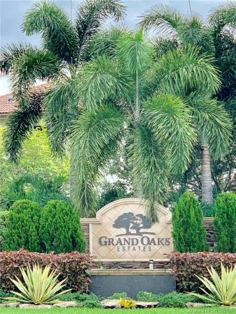 Grand Oaks Estates, 12762 Grand Oaks Dr, Davie, Florida 33330, image 2