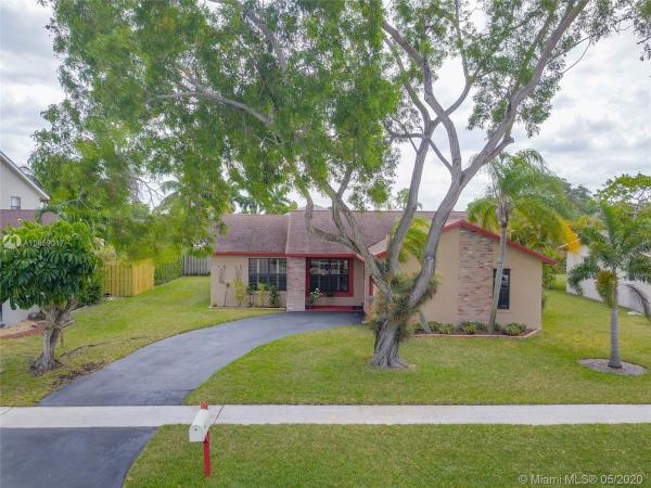 Windward Isle, 11850 NW 42nd St, Sunrise, Florida 33323, image 2