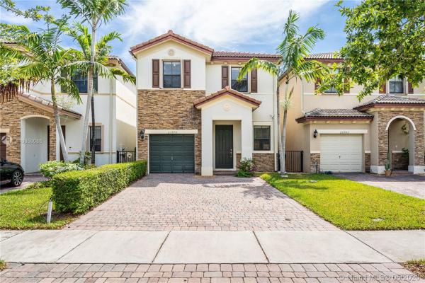 Silver Palms East, 23979 SW 114th Ct, Princeton, Florida 33032, image 2