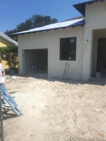 Stadler Grove, 3850 SW 1st St, Miami, Florida 33134, image 2