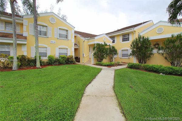 Centergate, 2244 SE 27th Dr #203-D, Homestead, Florida 33035, image 2