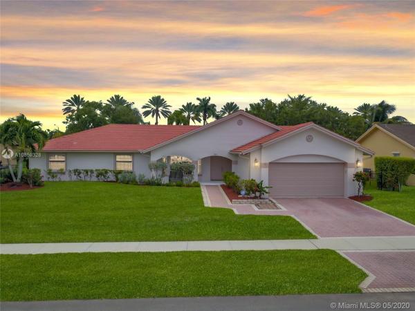 Pasadena Estates, 231 NW 197th Ave, Pembroke Pines, Florida 33029, image 2